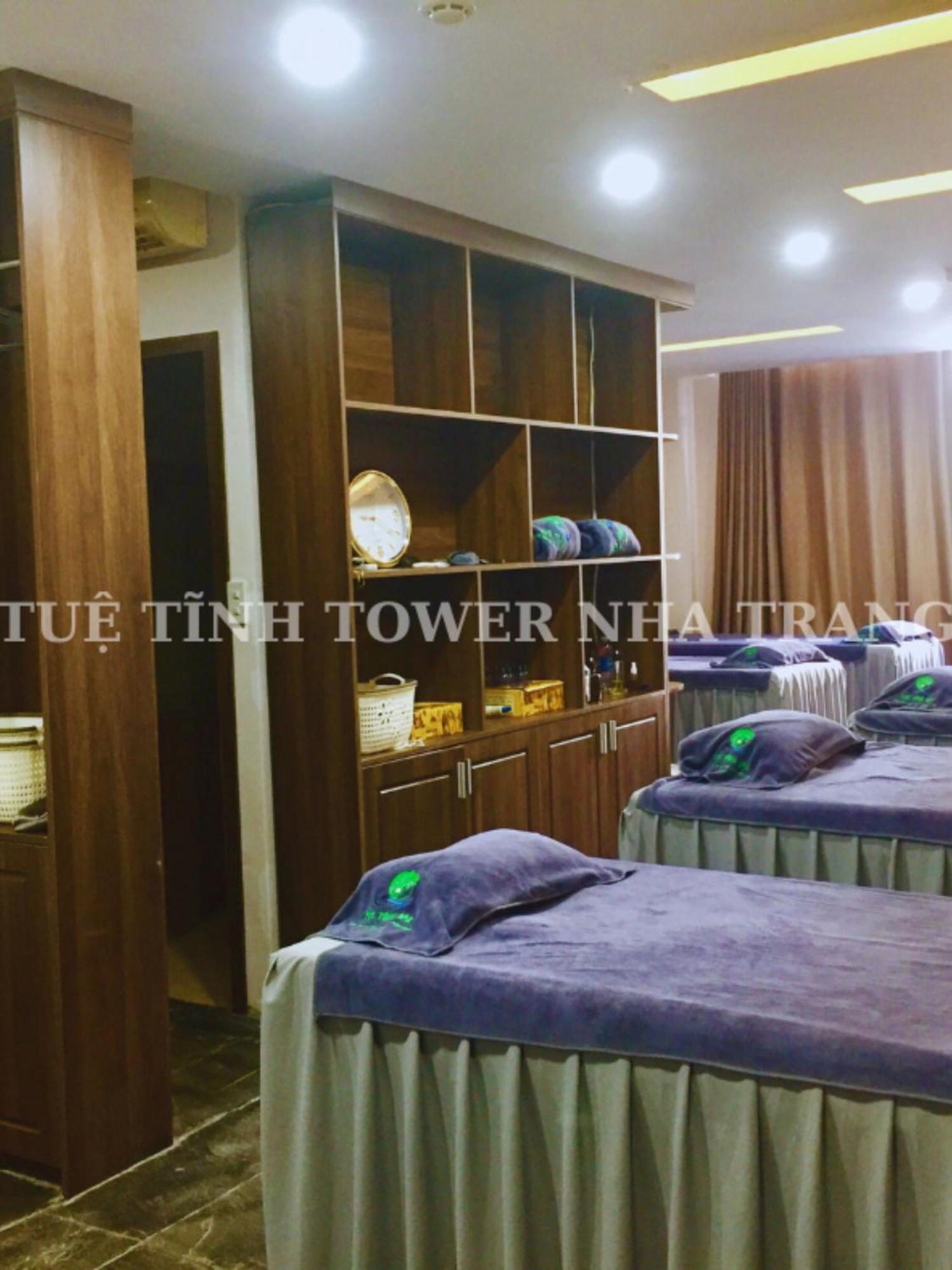 Tue Tinh Hotel Nha Trang Buitenkant foto